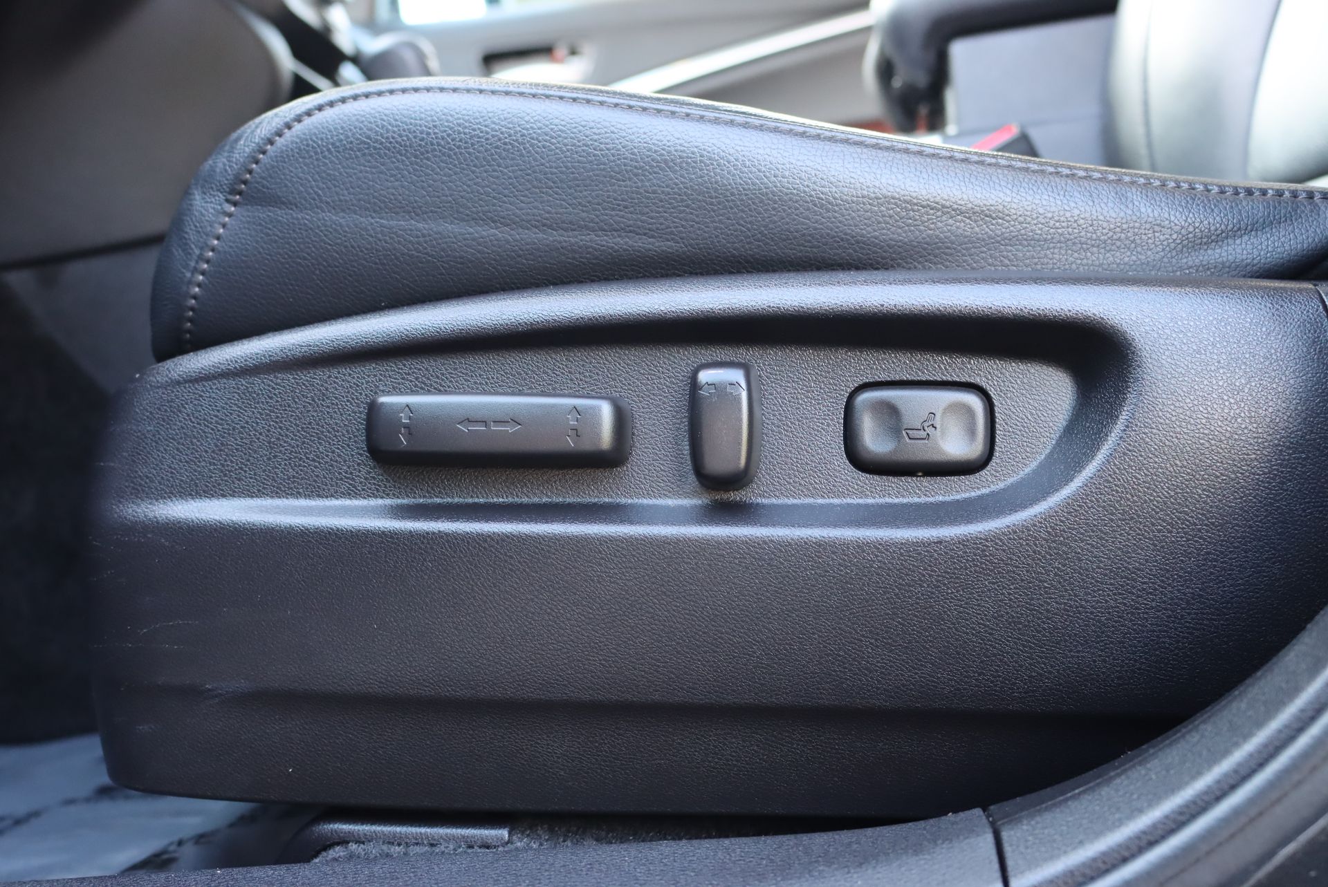 2015 Acura MDX photo 15