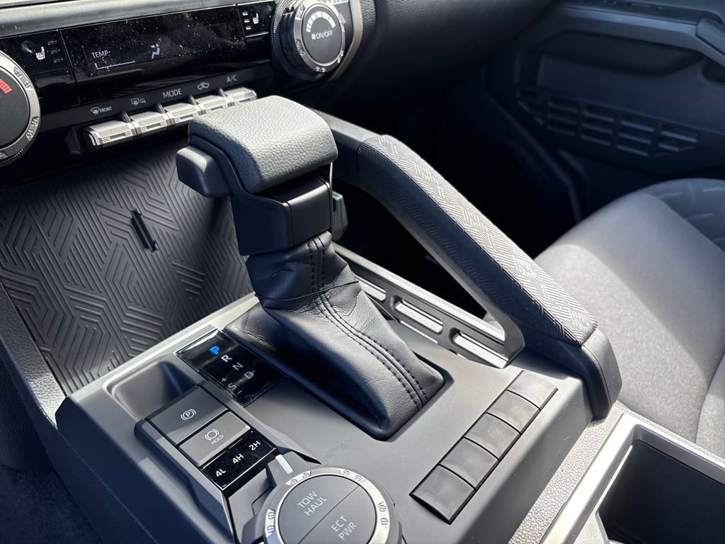 2025 Toyota Tacoma SR5 4x4 Double Cab photo 23