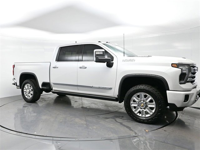 2024 Chevrolet Silverado 2500HD High Country's photo