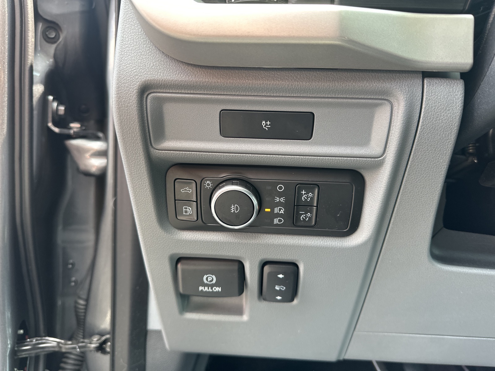 2021 Ford F-150 XLT photo 18