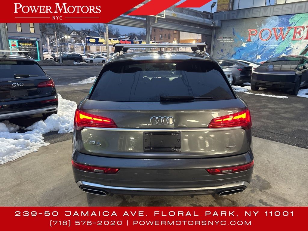 2022 Audi Q5 45 S line Premium photo 3