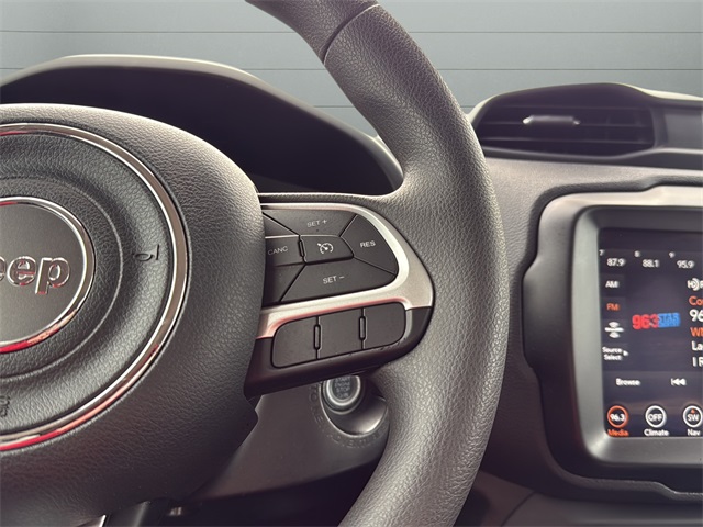 2023 Jeep Renegade Latitude Upland photo 16