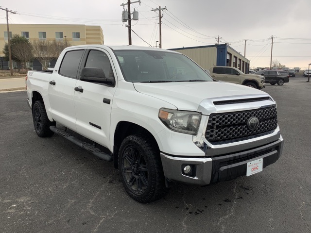 2020 Toyota Tundra SR5's photo