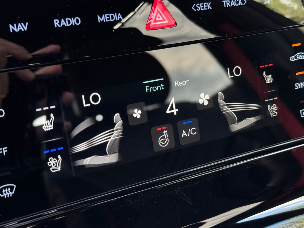 2026 Genesis G80 2.5T Sport Prestige AWD photo 32