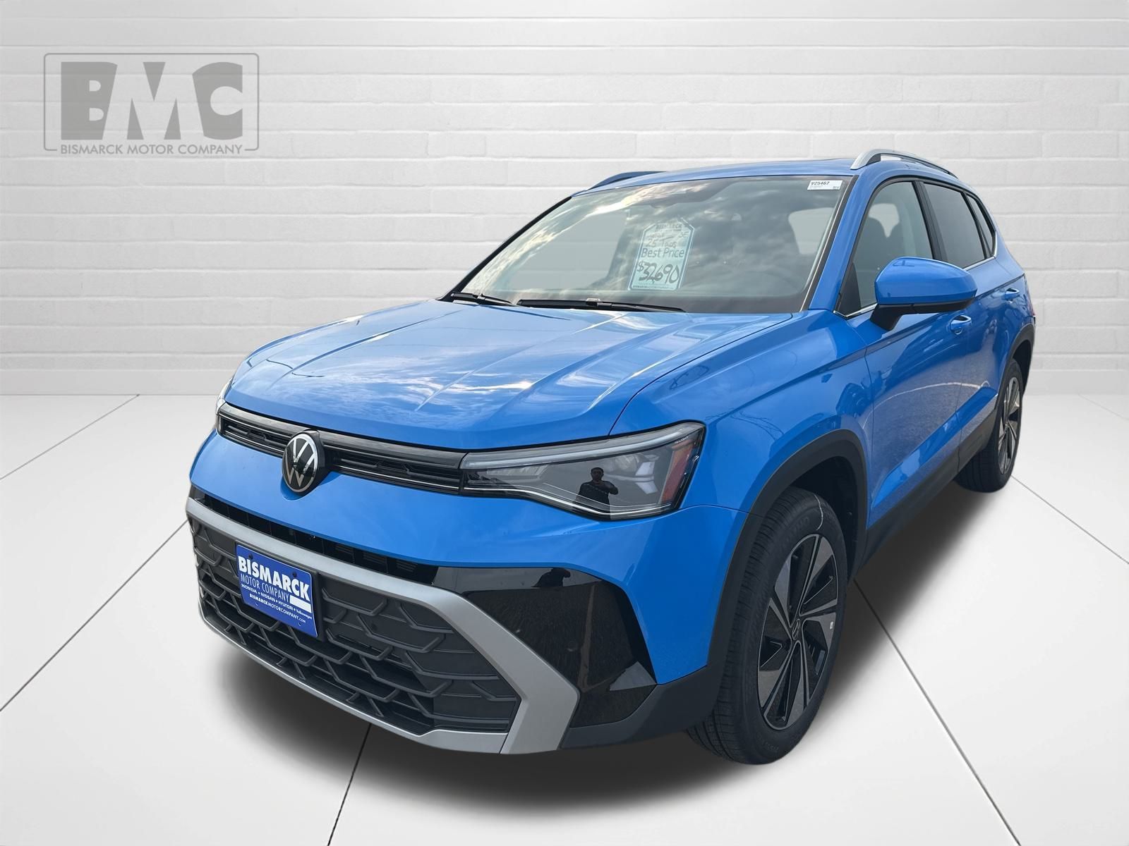 2025 Volkswagen Taos SE's photo