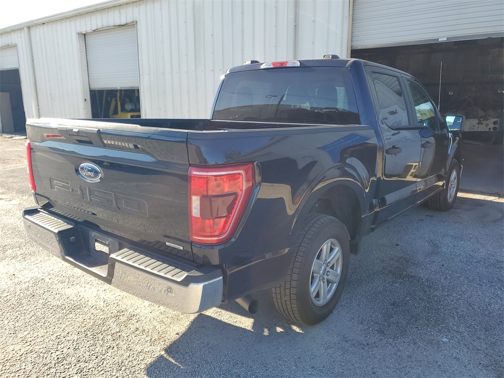2023 Ford F-150 XLT photo 2