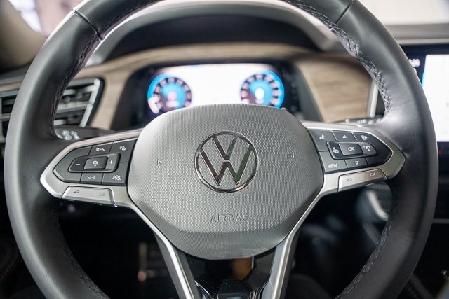 2025 Volkswagen Atlas SEL Premium R-Line photo 18