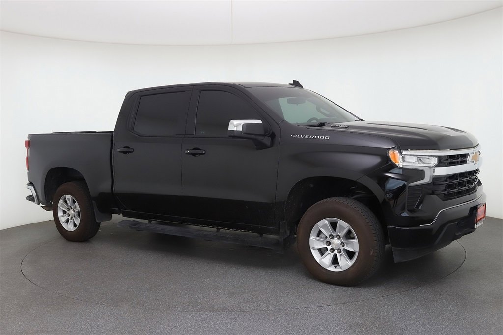 2024 Chevrolet Silverado 1500 LT's photo