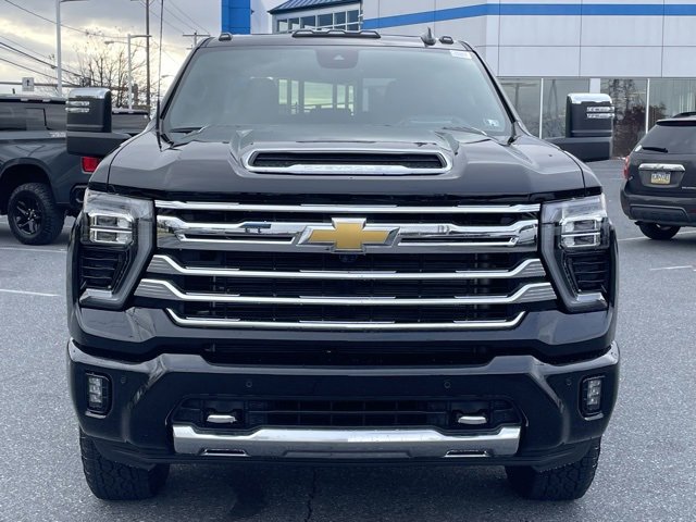 2026 Chevrolet Silverado 2500HD High Country photo 2