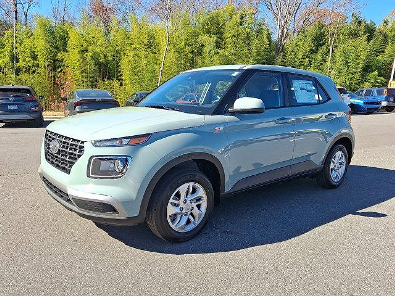 2026 Hyundai Venue SE photo 2