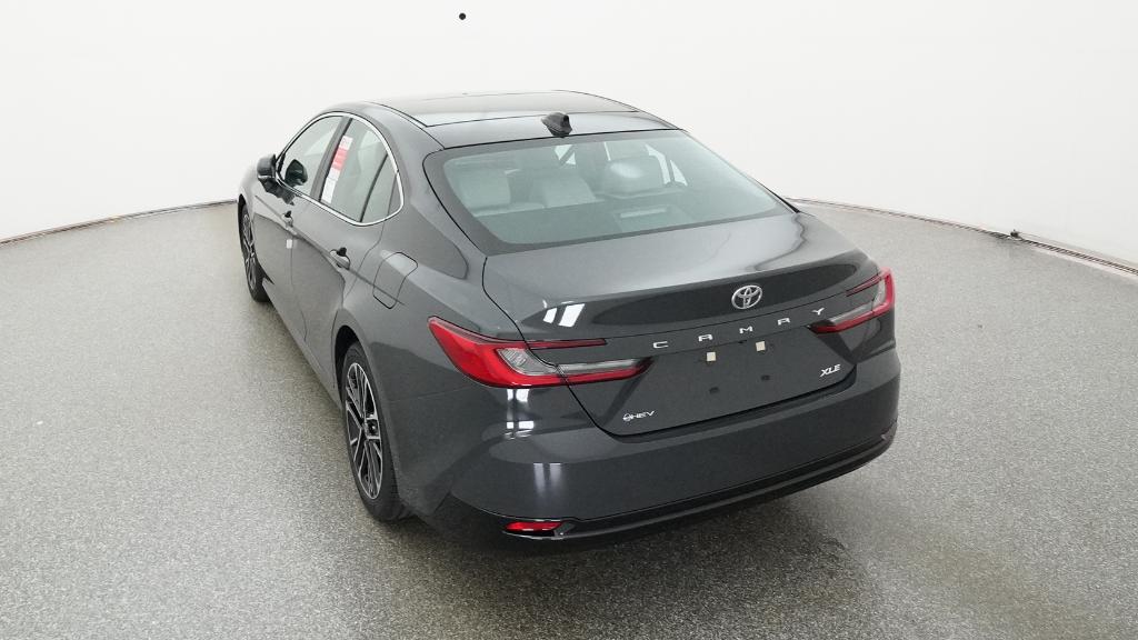 2025 Toyota Camry XLE photo 16