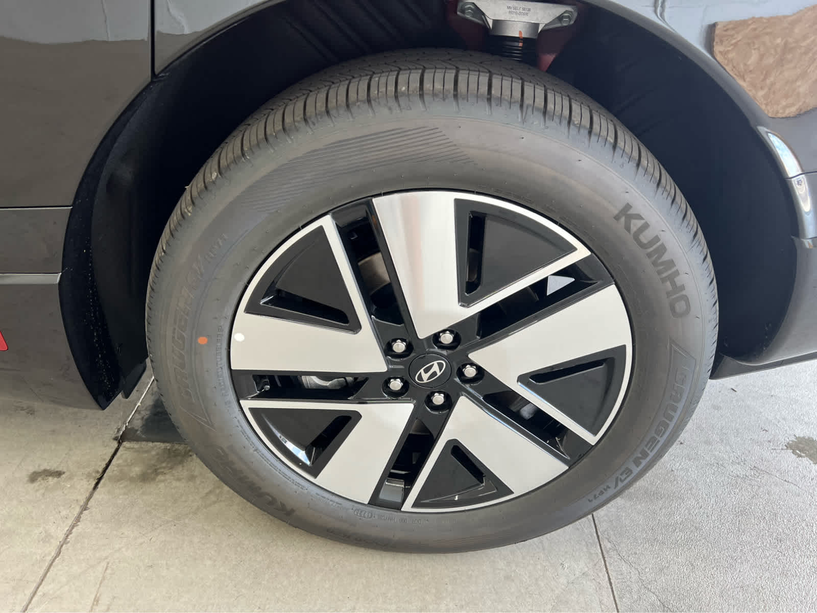 2026 Hyundai Ioniq SEL photo 9