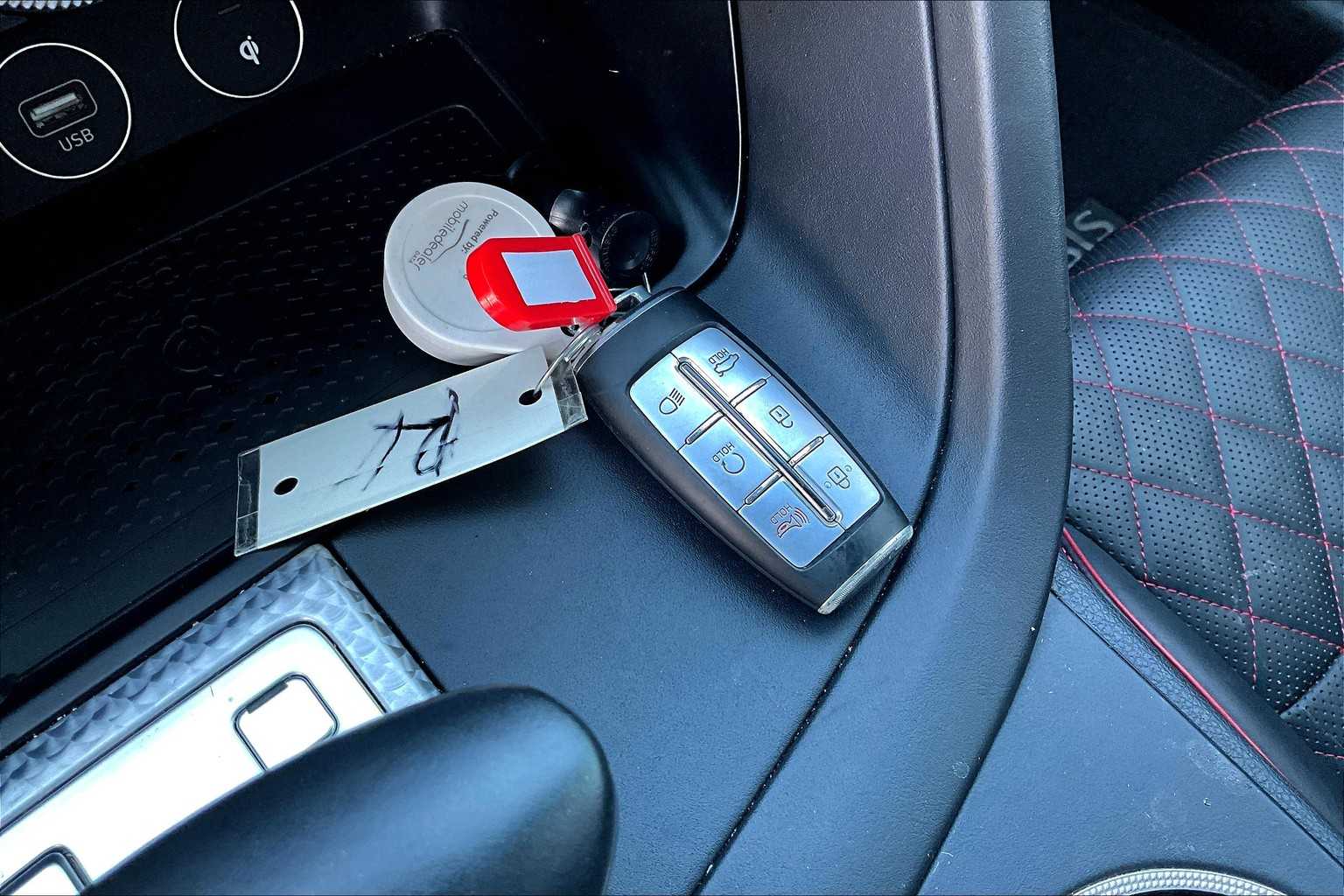 2022 Genesis G70 3.3T photo 13