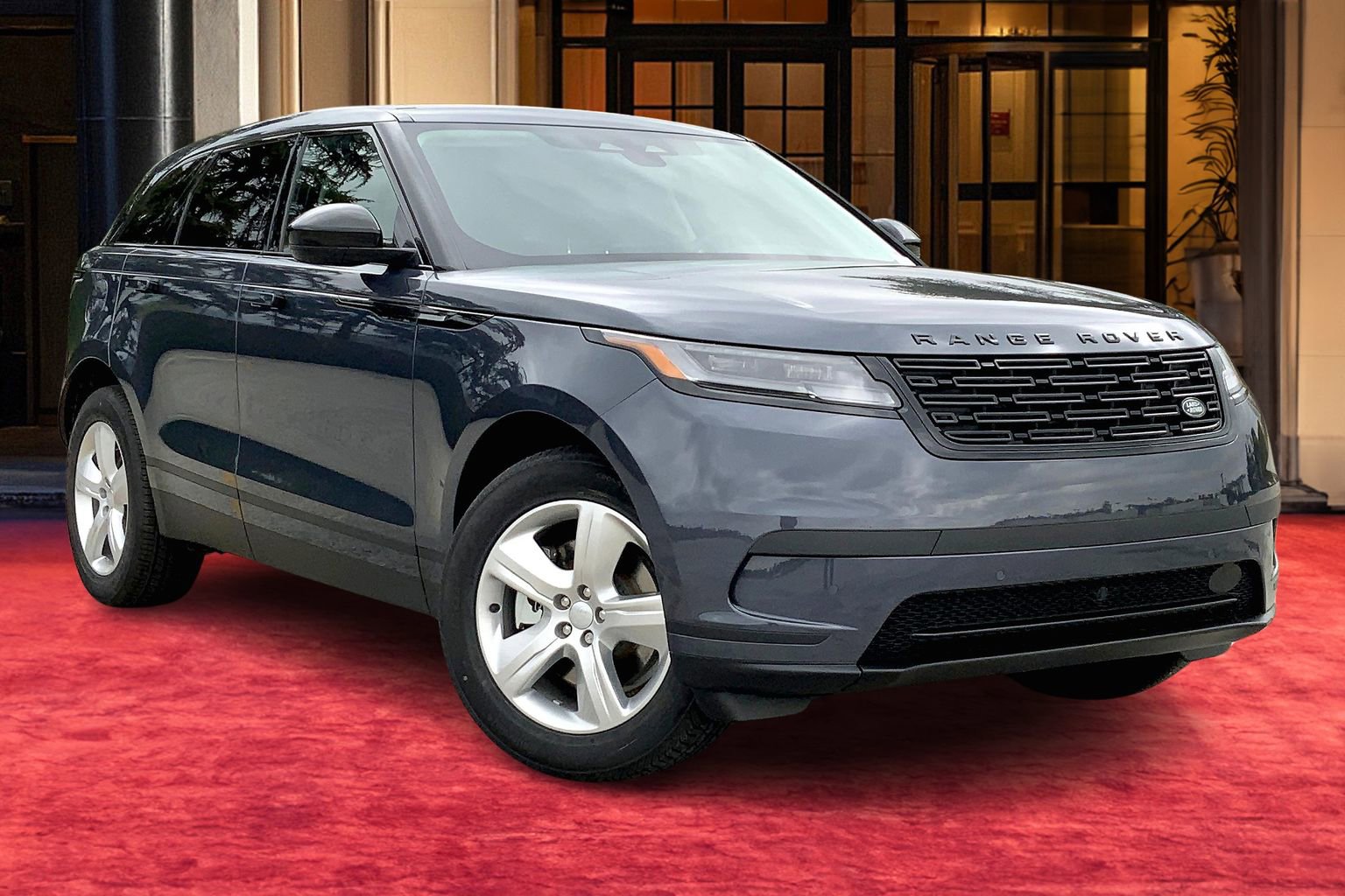 2025 Land Rover Range Rover Velar S photo 17