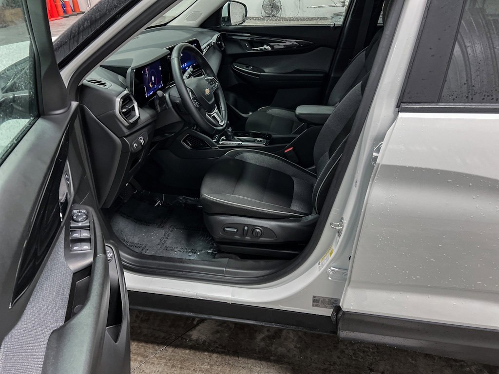 2024 Chevrolet Trailblazer LT photo 9