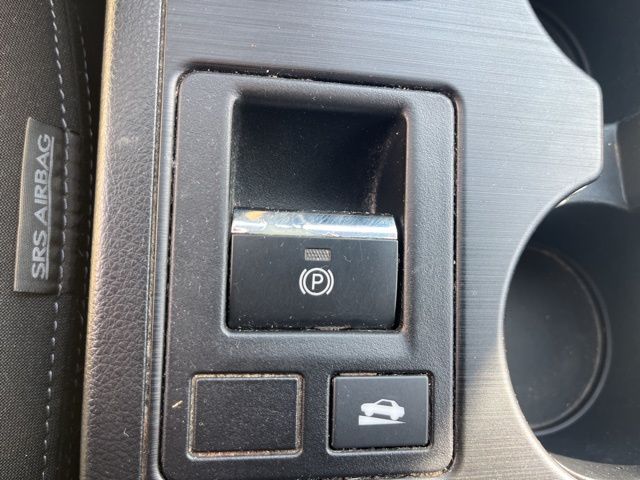 2015 Subaru Legacy 2.5i photo 19