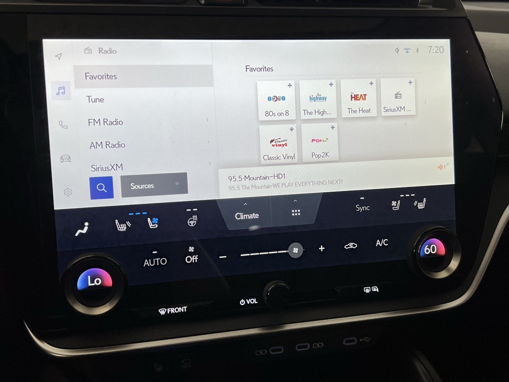 2023 Lexus RZ 450e Luxury photo 16