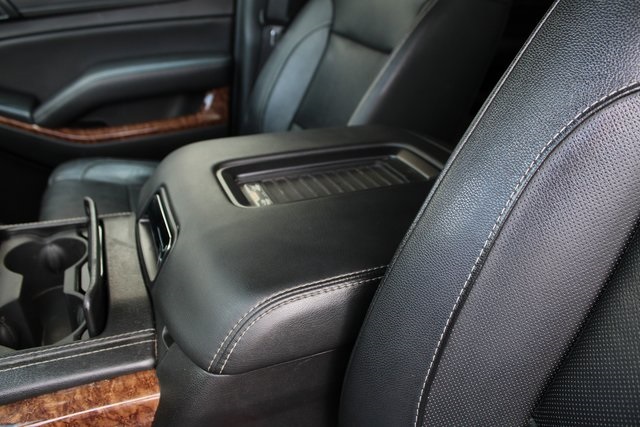 2017 Chevrolet Suburban Premier photo 16