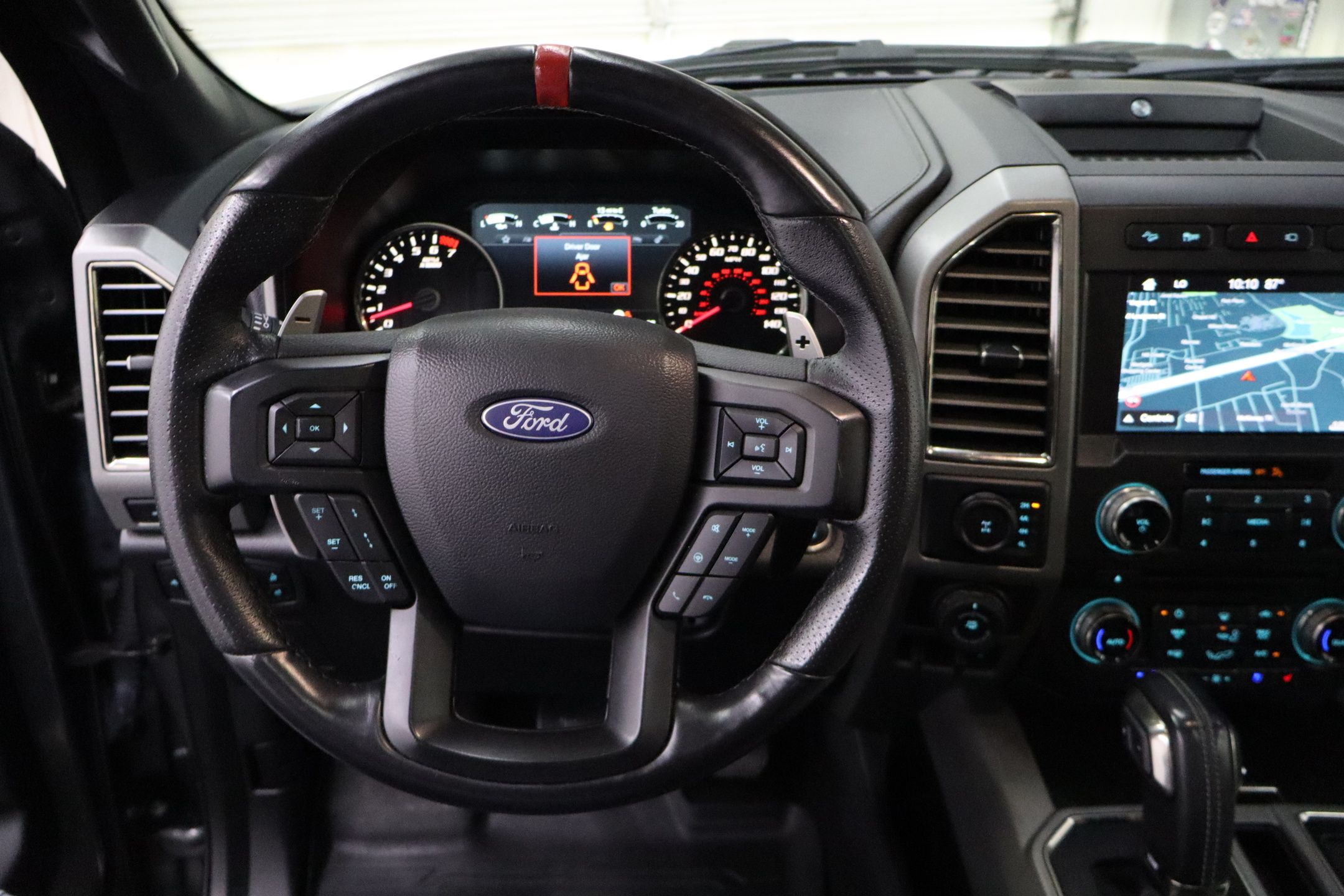 2018 Ford F-150 Raptor photo 17