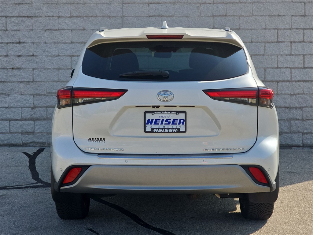 2020 Toyota Highlander Platinum photo 12