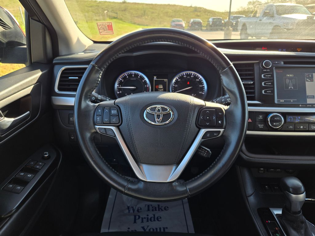 2017 Toyota Highlander SE XLE photo 16
