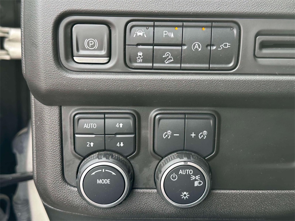 2021 Chevrolet Suburban Z71 photo 19