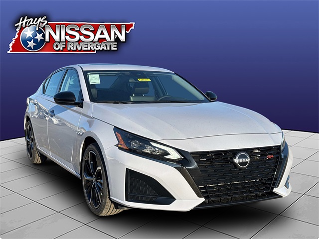 2025 Nissan Altima SR's photo