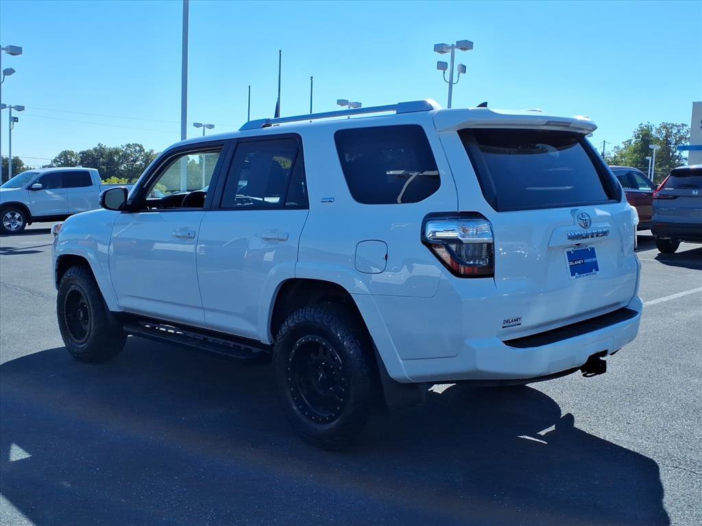 2015 Toyota 4Runner SR5 Premium photo 4