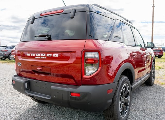 2025 Ford Bronco Sport Outer Banks photo 4