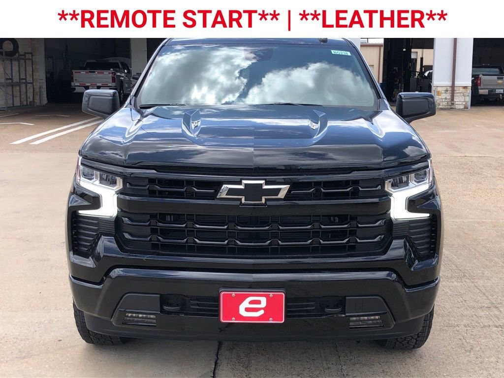 2025 Chevrolet Silverado 1500 RST photo 2