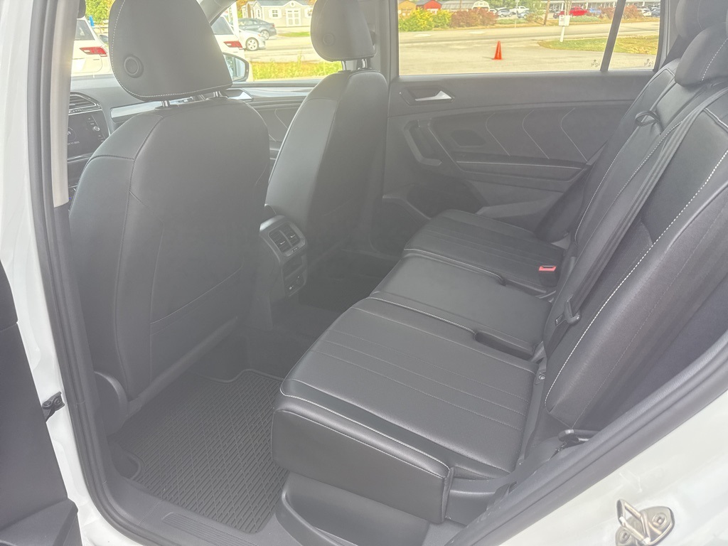 2022 Volkswagen Tiguan SE photo 19