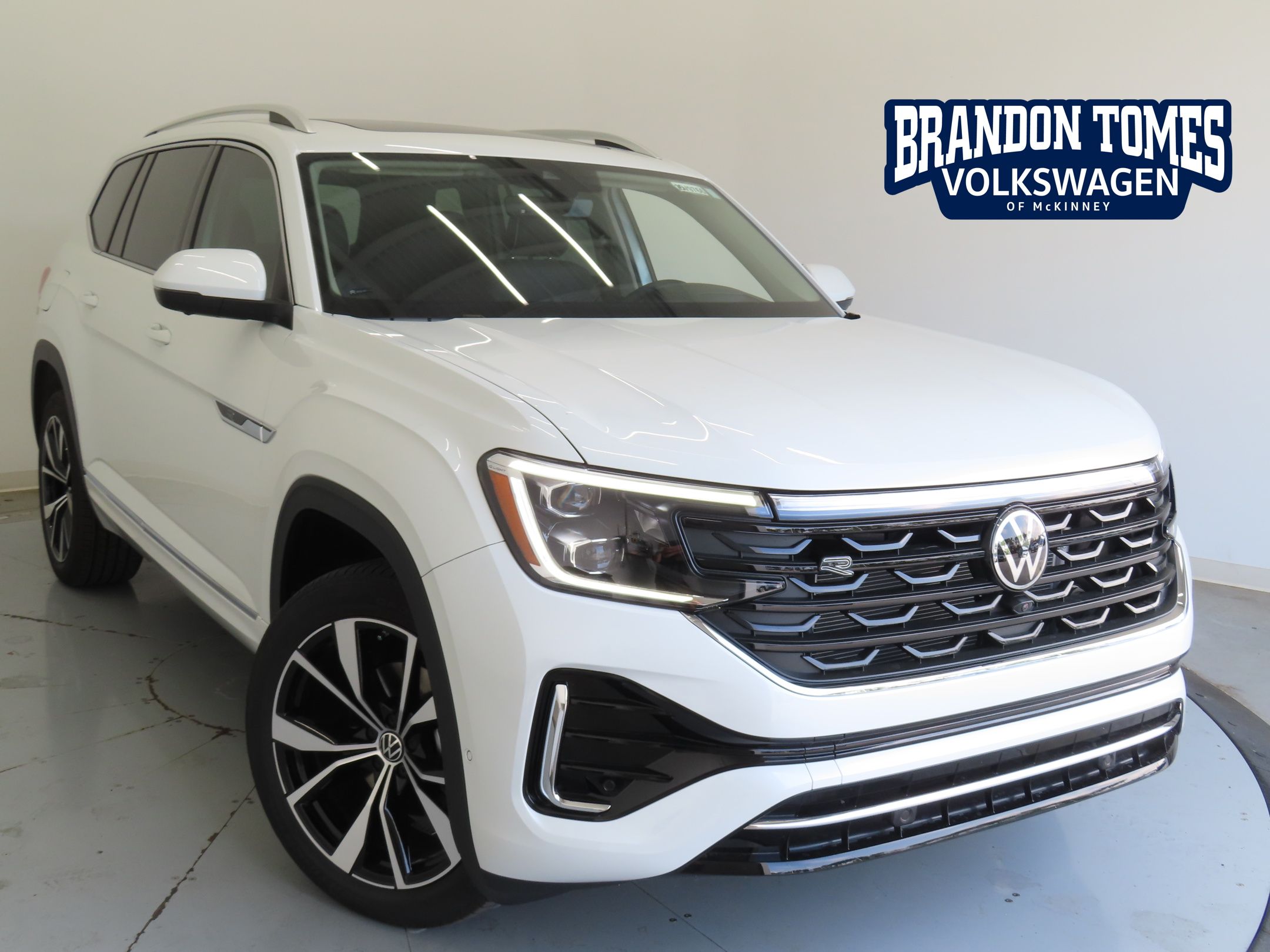 2026 Volkswagen Atlas SEL Premium R-Line's photo