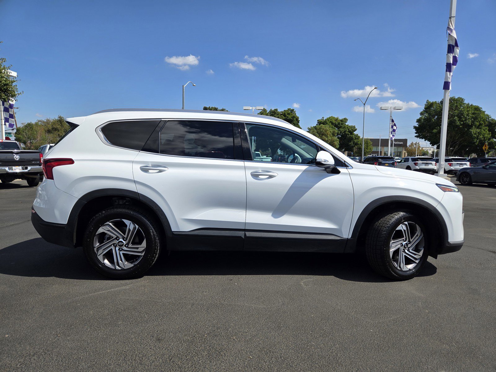 2023 Hyundai Santa Fe SEL photo 3