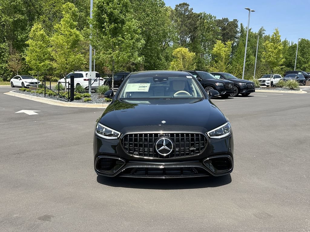 2025 Mercedes Benz S AMG 63 e 4MATIC photo 3