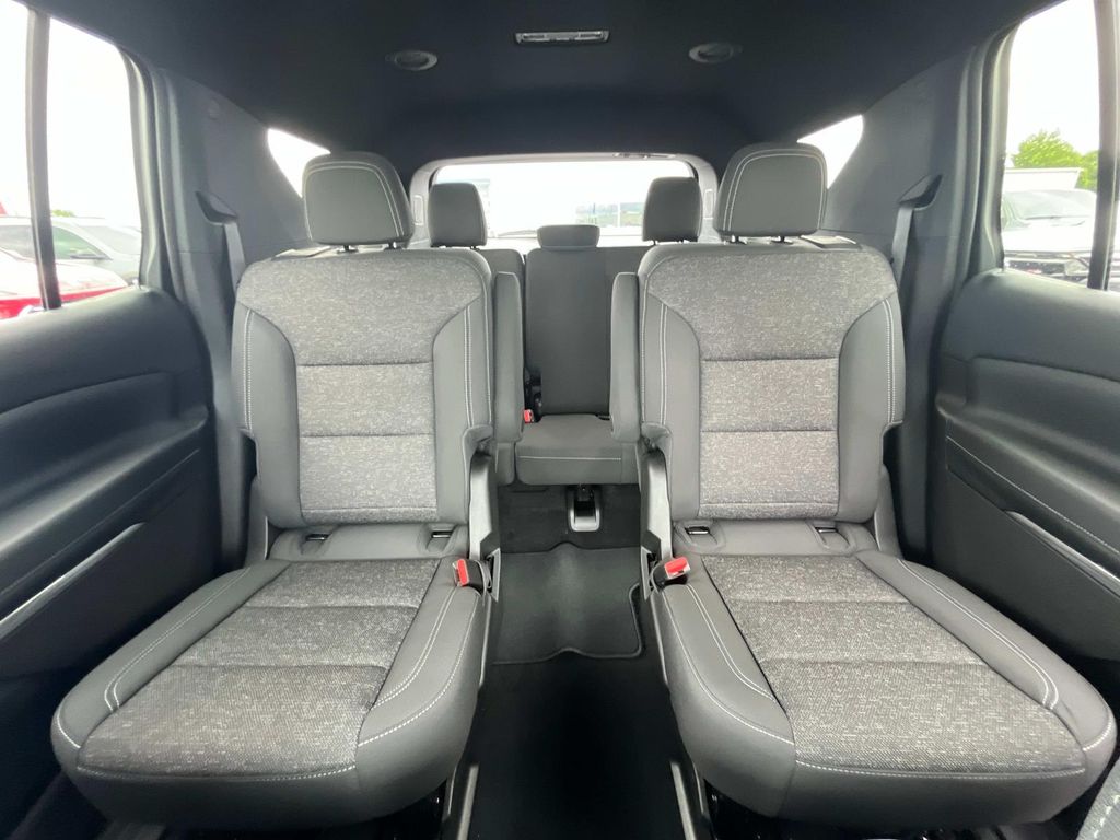 2026 Chevrolet Traverse photo 27