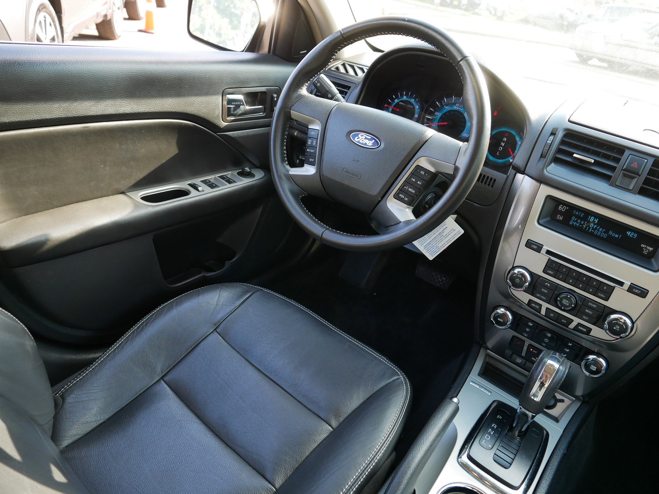 2012 Ford Fusion SEL photo 9