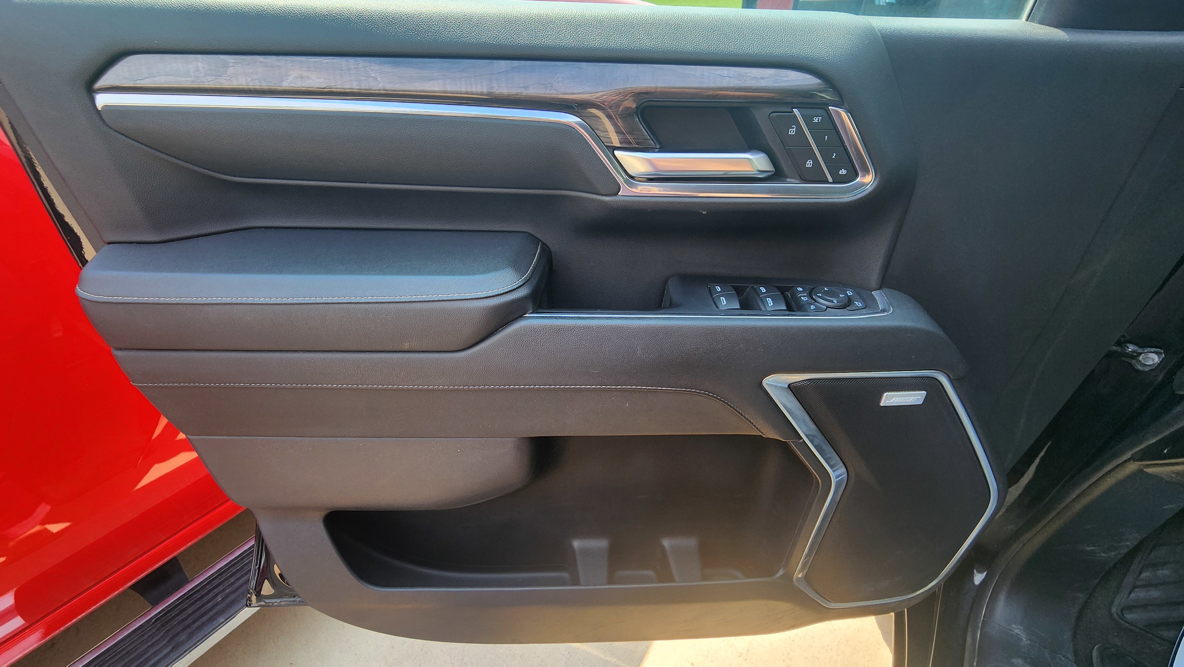 2024 Chevrolet Silverado 3500HD LTZ photo 2