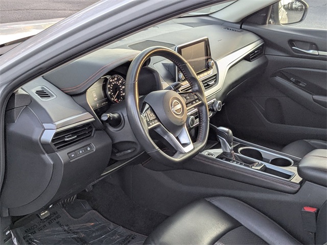 2024 Nissan Altima 2.5 SR photo 2