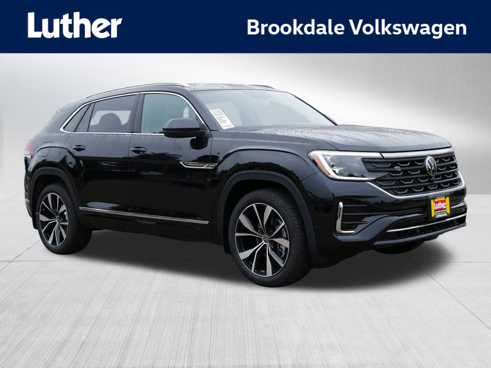 2026 Volkswagen Atlas Cross Sport SEL Premium R-LINE's photo