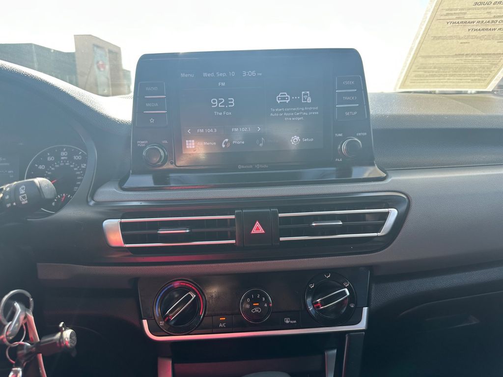 2023 Kia Seltos LX photo 10