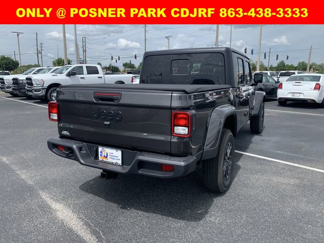 2024 Jeep Gladiator Sport S photo 4