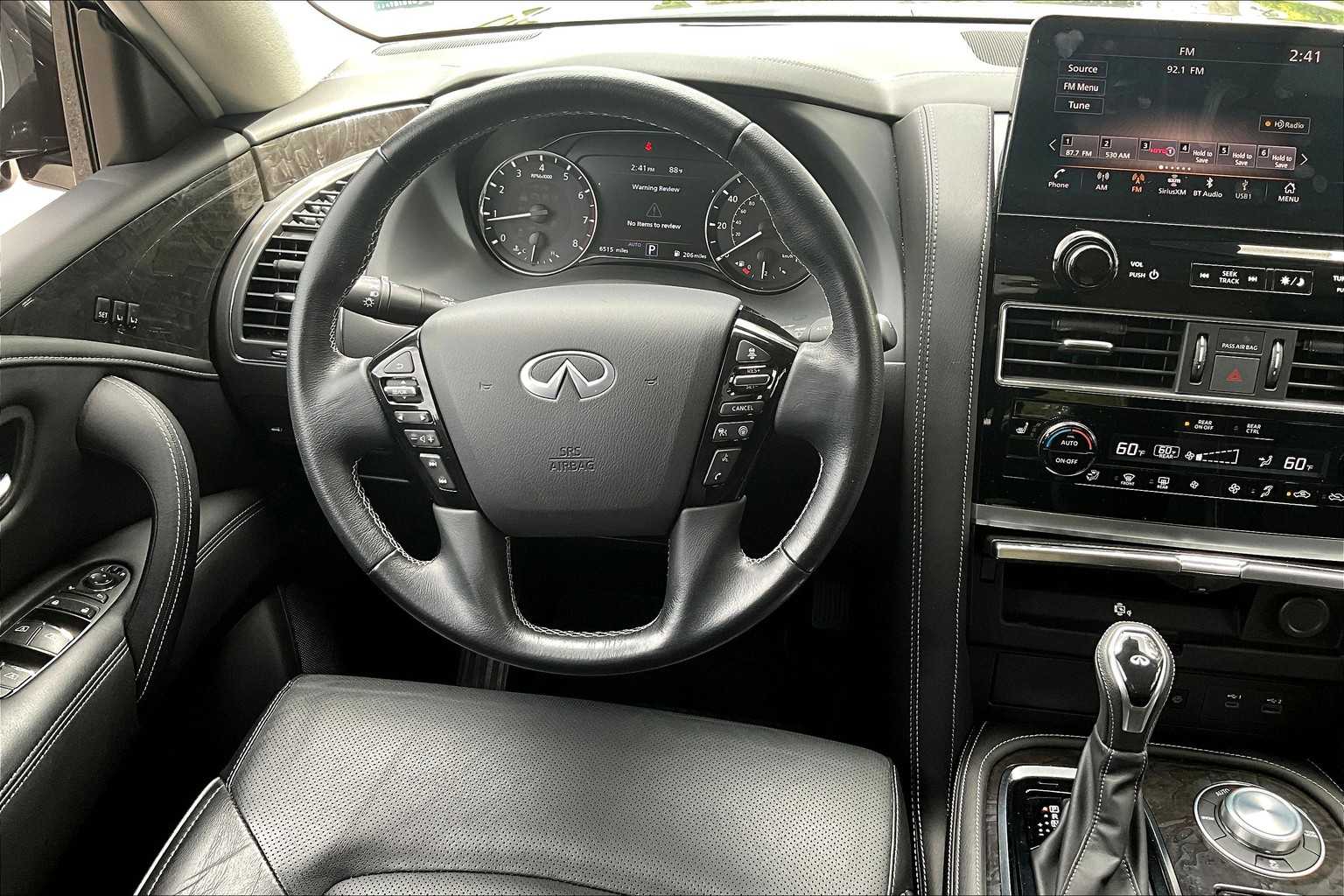 2024 Infiniti QX80 Luxe photo 2