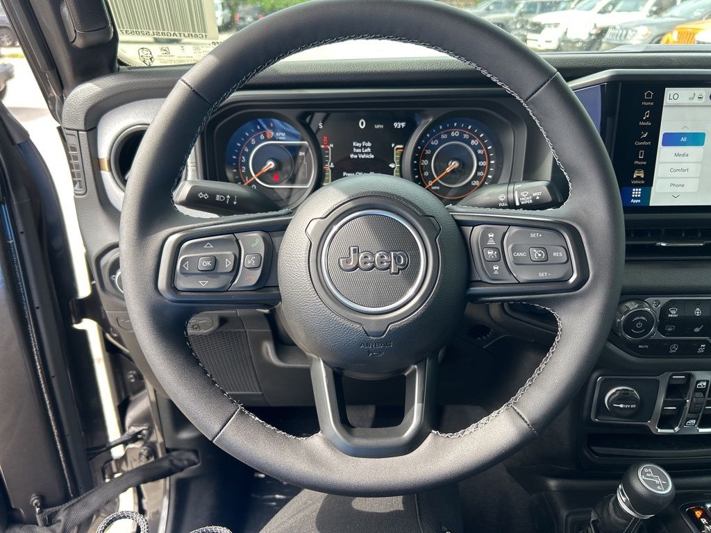 2025 Jeep Gladiator Sport photo 2