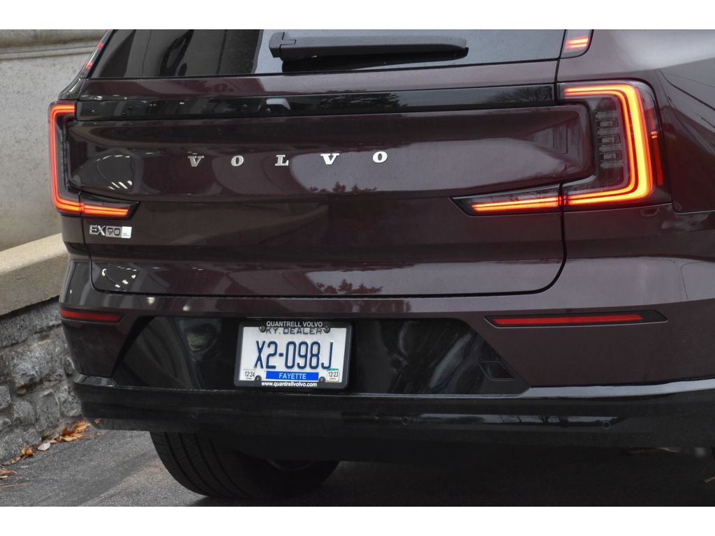 2025 Volvo EX90 Ultra photo 24
