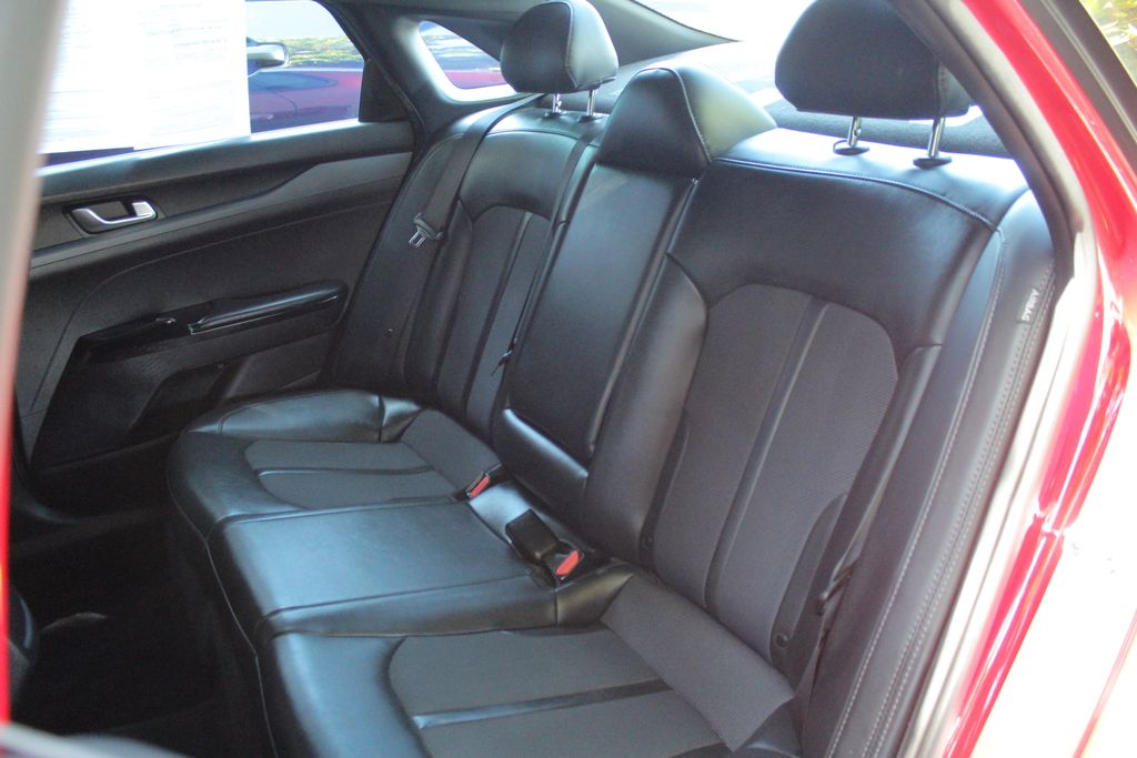 2022 Kia K5 GT-Line photo 14