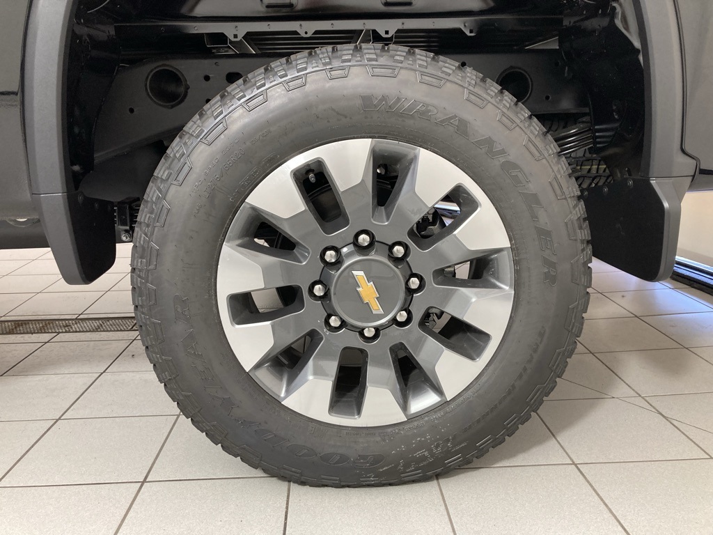 2025 Chevrolet Silverado 2500HD Custom photo 22