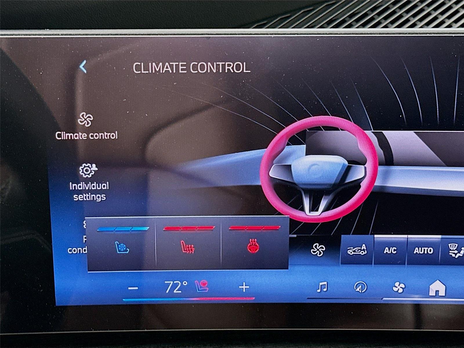 2026 Bmw 750e photo 19