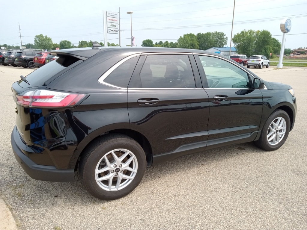 2023 Ford Edge SEL photo 6