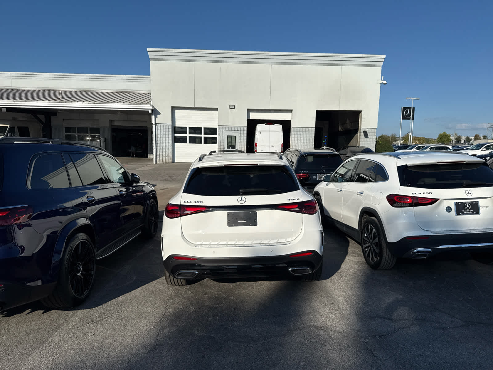 2026 Mercedes Benz GLC 300 4MATIC photo 2