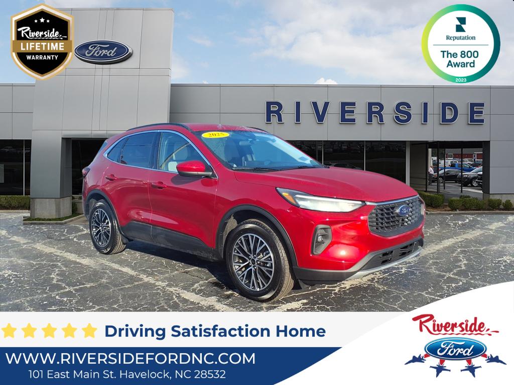 2025 Ford Escape PHEV's photo